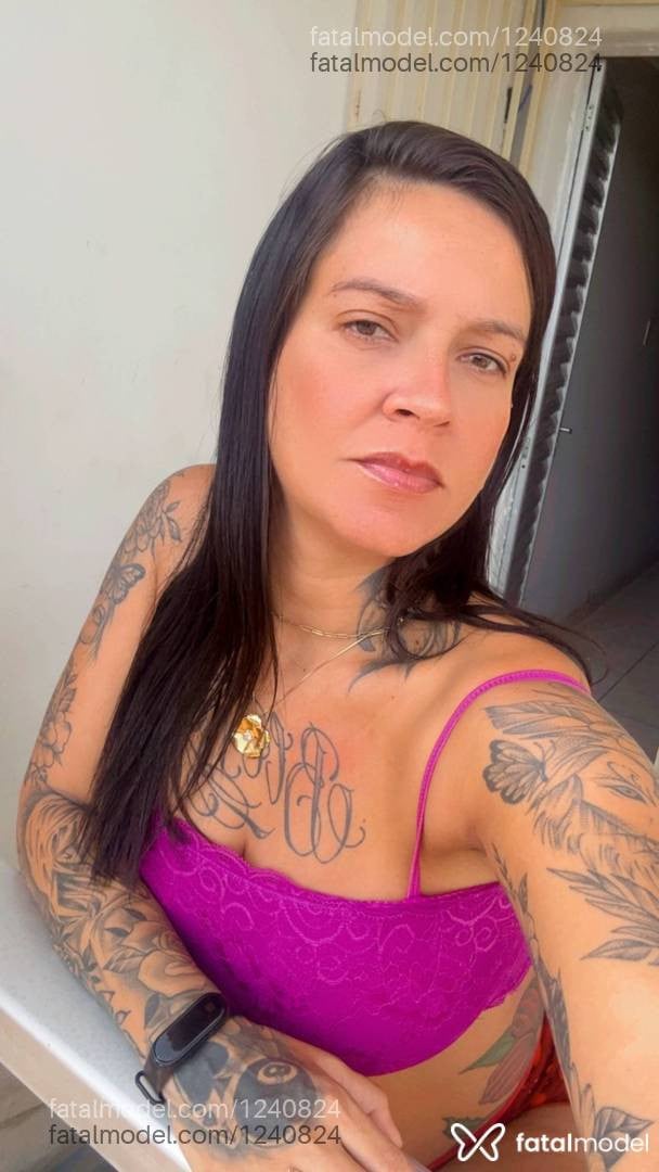 Acompanhante mulher com cabelo castanho de olhos castanhos em Vila Velha - Rebeca
