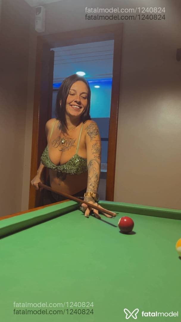 Acompanhante mulher com cabelo castanho de olhos castanhos em Vila Velha - Rebeca