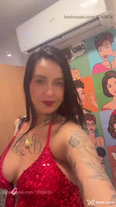Acompanhante mulher com cabelo castanho de olhos castanhos em Vila Velha - Rebeca