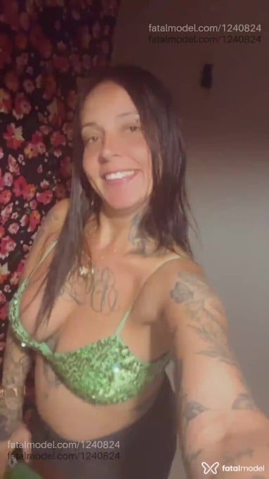 Acompanhante mulher com cabelo castanho de olhos castanhos em Vila Velha - Rebeca