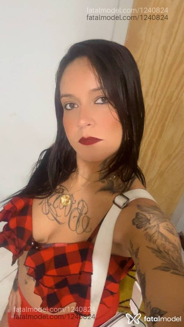 Acompanhante mulher com cabelo castanho de olhos castanhos em Vila Velha - Rebeca