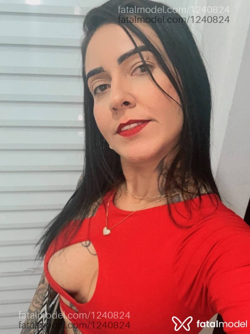 Acompanhante mulher com cabelo castanho de olhos castanhos em Vila Velha - Rebeca