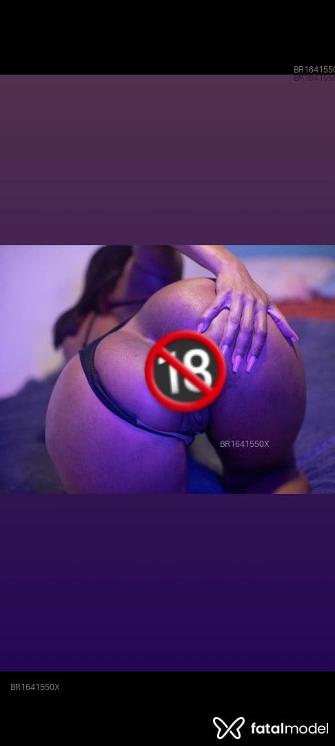 Acompanhante mulher com cabelo castanho de olhos verdes em Araruama - LUNNA MIONZINHA
