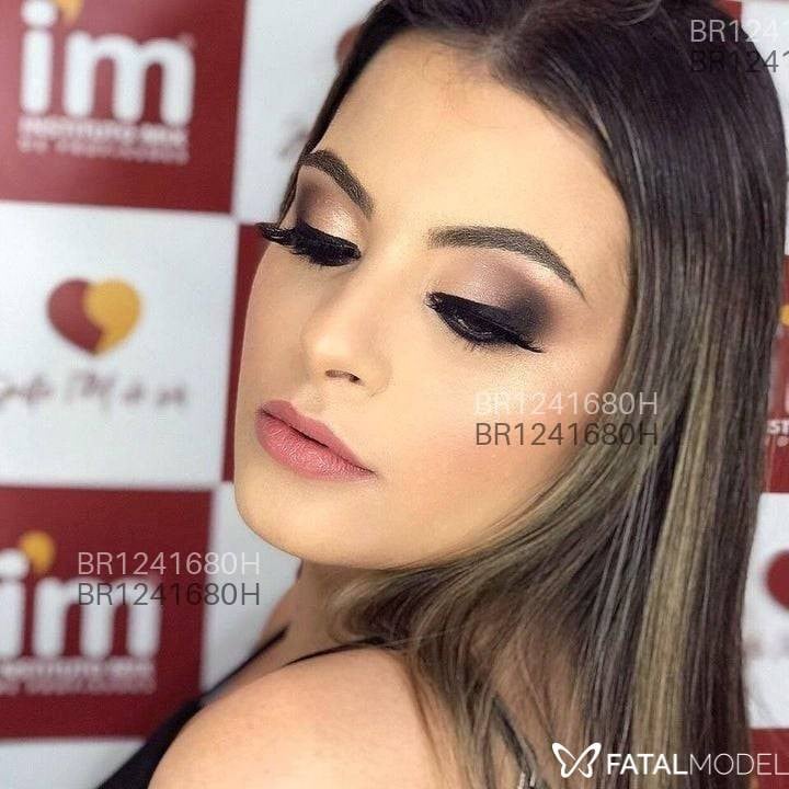 Acompanhante mulher morena (o) de olhos verdes em Jaú Acompanhante mulher morena (o) de olhos verdes em Jaú - Larissa