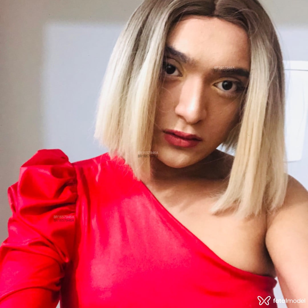 Acompanhante mulher trans loira (o) de olhos castanhos em Fortaleza - Domitila