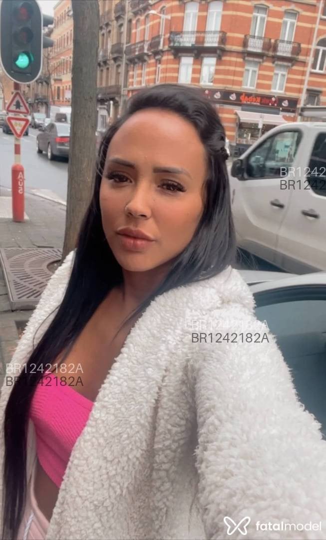 Acompanhante mulher morena (o) de olhos castanhos em Criciúma - Bruna Ferrari