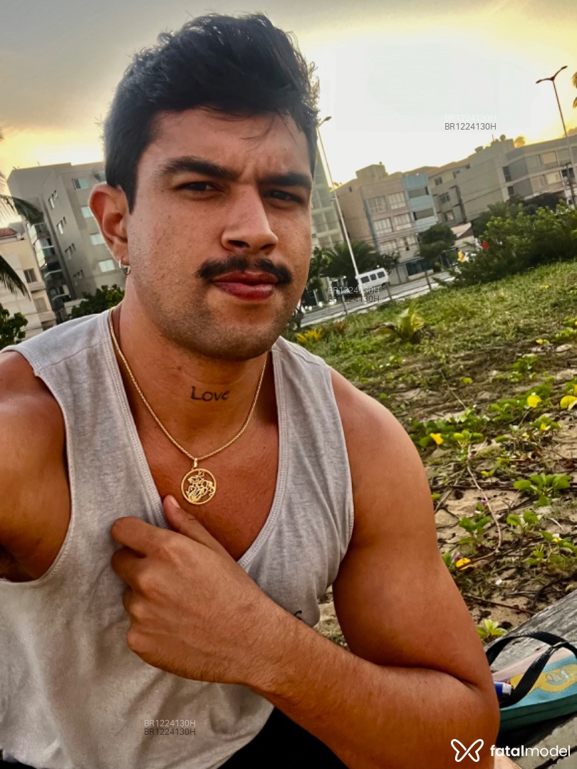 Acompanhante homem morena (o) de olhos castanhos em Rio de Janeiro Acompanhante homem morena (o) de olhos castanhos em Rio de Janeiro - Ricardo Queiroz