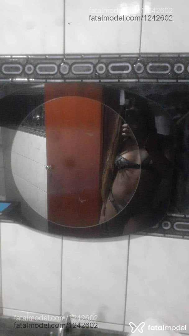 Acompanhante mulher trans morena (o) de olhos castanhos - Duda Silva