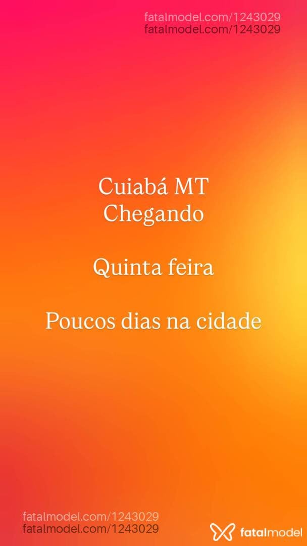 Acompanhante mulher trans com cabelo castanho de olhos castanhos - Brenda Paes
