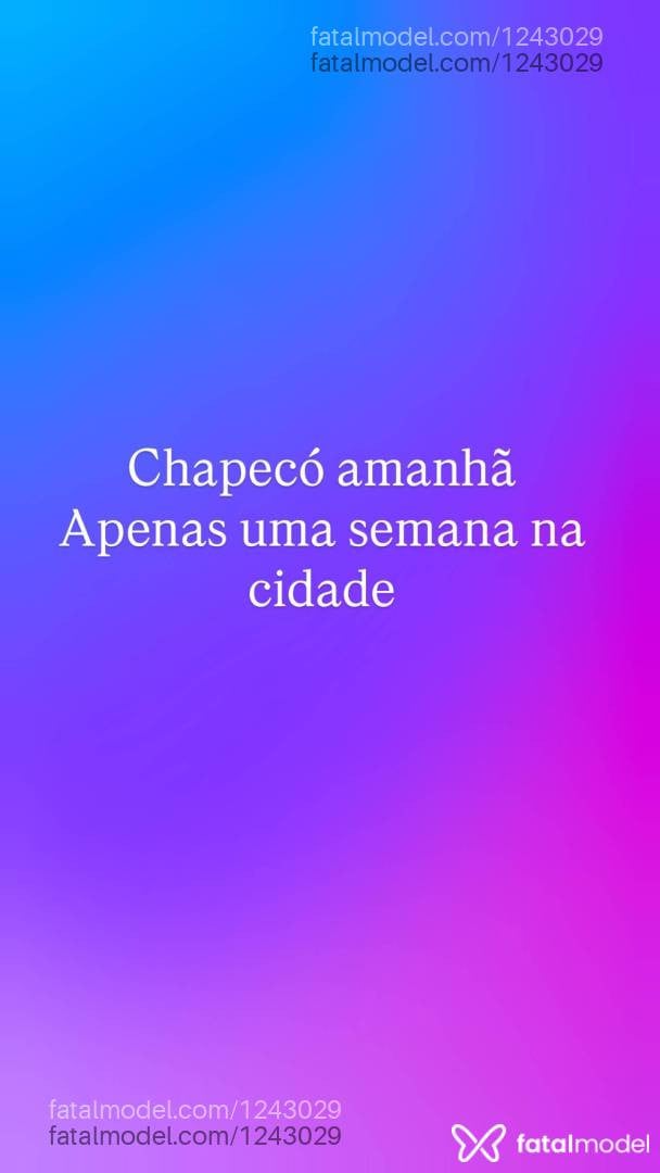 Acompanhante mulher trans com cabelo castanho de olhos castanhos - Brenda Paes
