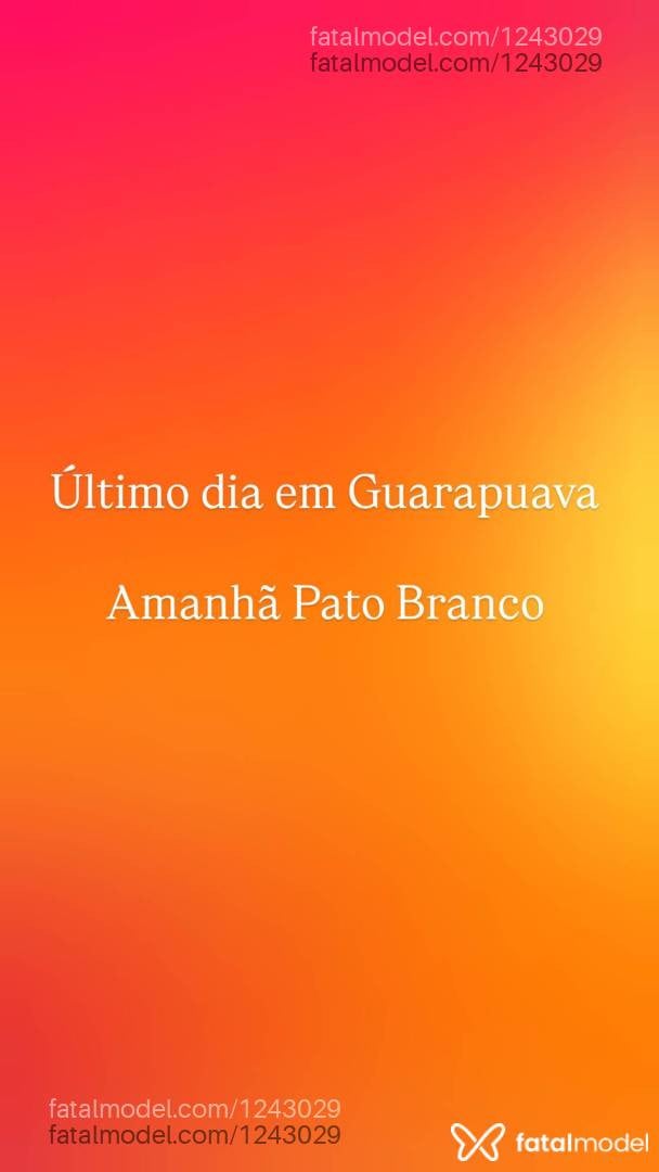 Acompanhante mulher trans com cabelo castanho de olhos castanhos - Brenda Paes
