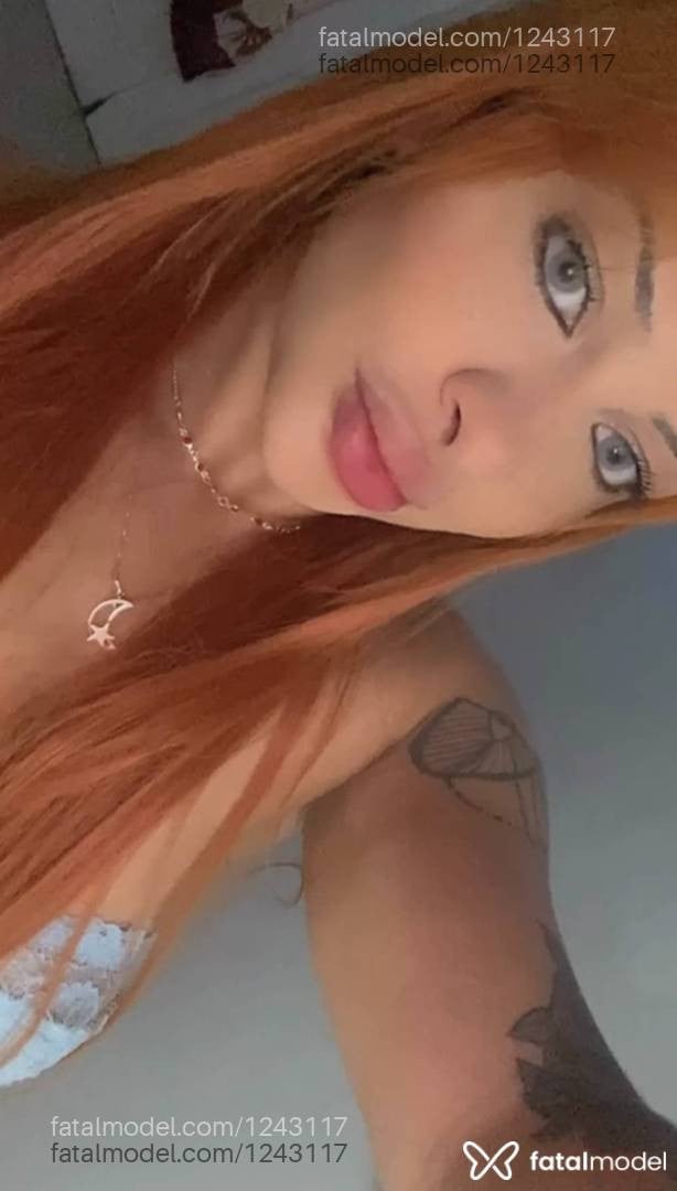 Acompanhante mulher ruiva (o) de olhos verdes - Bruna