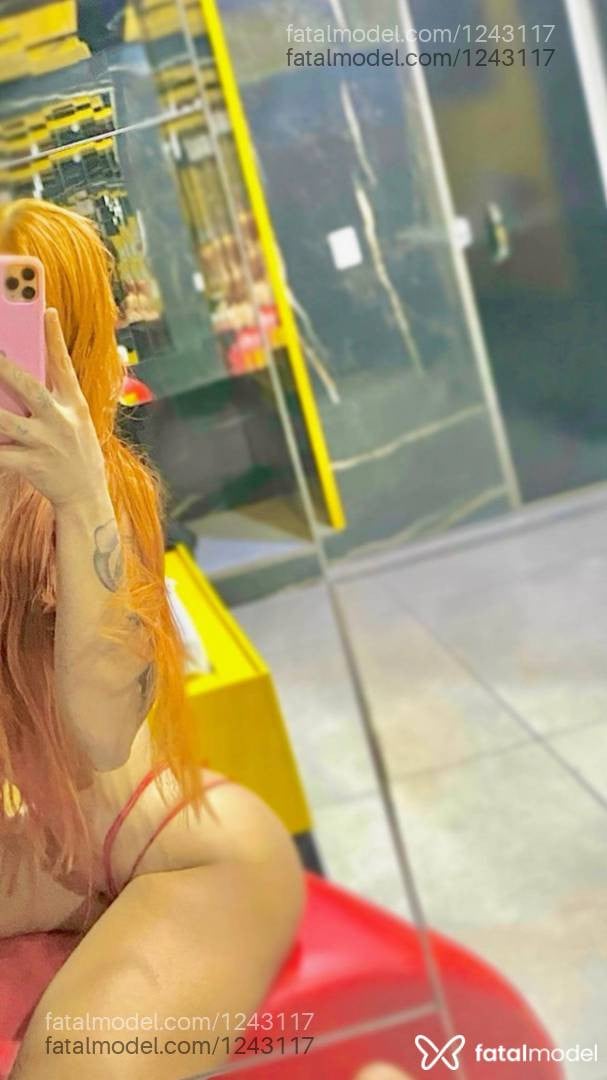 Acompanhante mulher ruiva (o) de olhos verdes - Bruna
