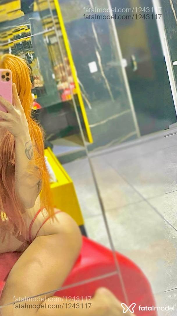 Acompanhante mulher ruiva (o) de olhos verdes - Bruna
