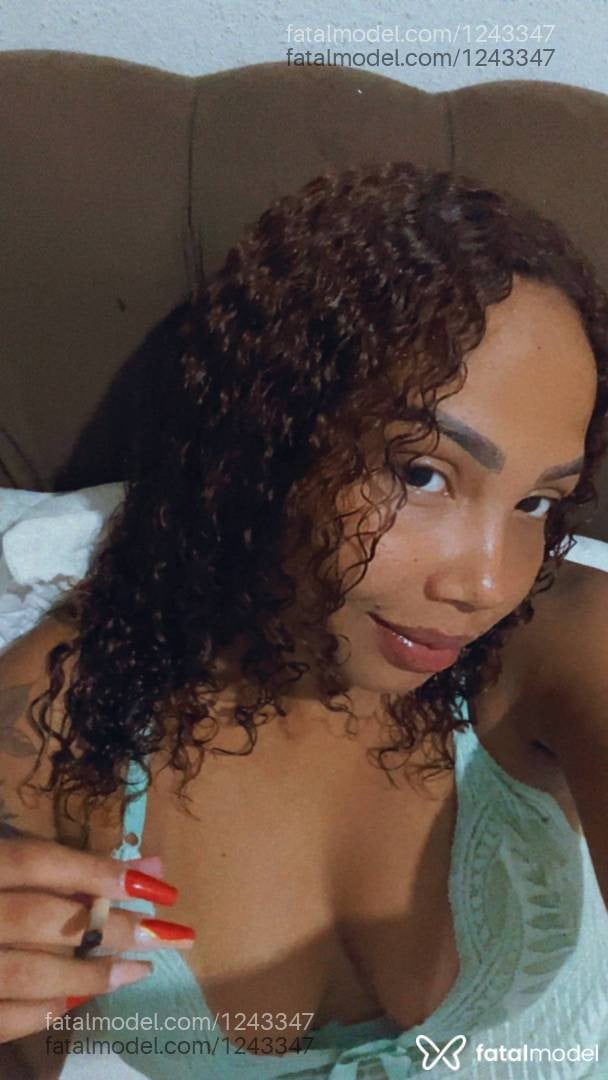 Acompanhante mulher com cabelo castanho de olhos castanhos - Ayla Santorini