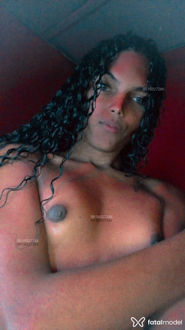 Acompanhante mulher trans morena (o) de olhos castanhos em Mesquita - Hanna kellyn