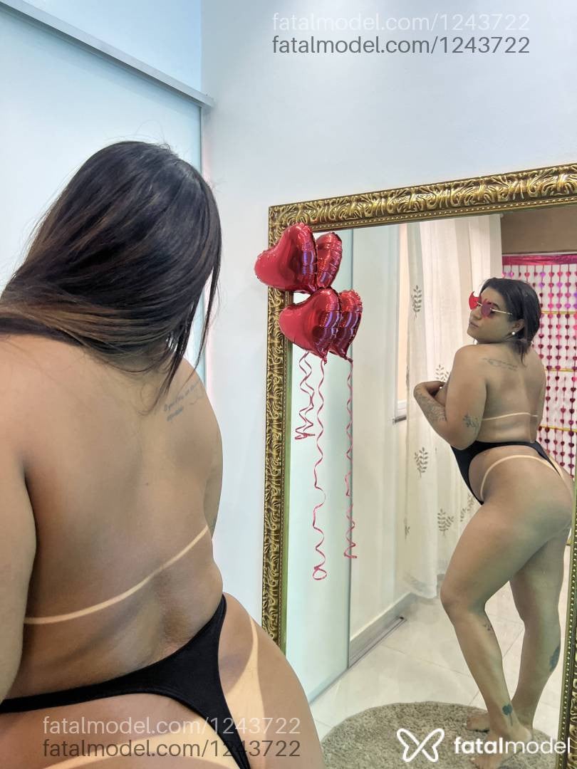 Acompanhante mulher trans com cabelo castanho de olhos castanhos em Alagoinhas - Mel