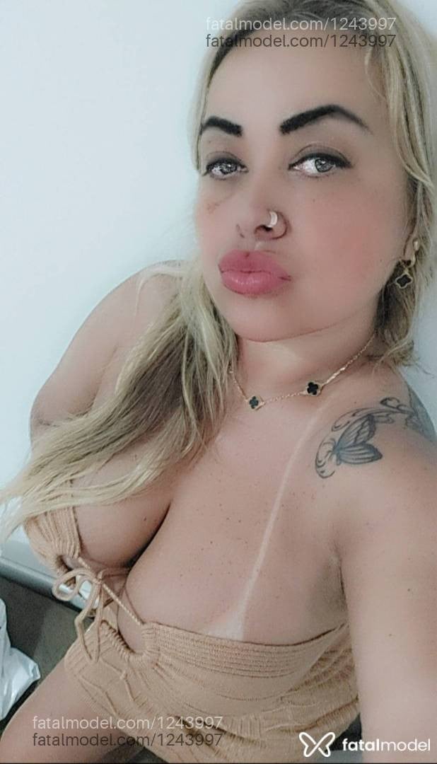 Acompanhante mulher loira (o) de olhos mel em Pelotas - Hellen porto
