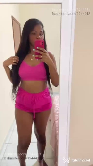 Acompanhante mulher morena (o) de olhos pretos - Ayla Duarte