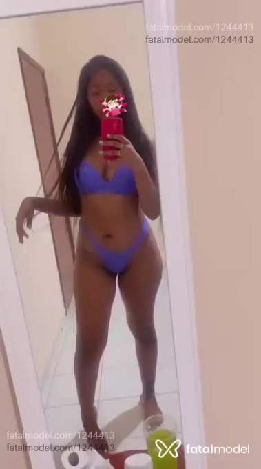 Acompanhante mulher morena (o) de olhos pretos - Ayla Duarte