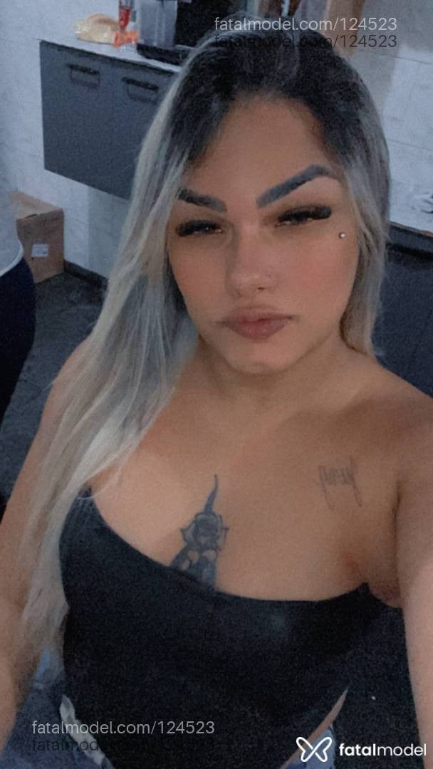 Acompanhante mulher trans loira (o) de olhos castanhos em Lorena - Bittencourt