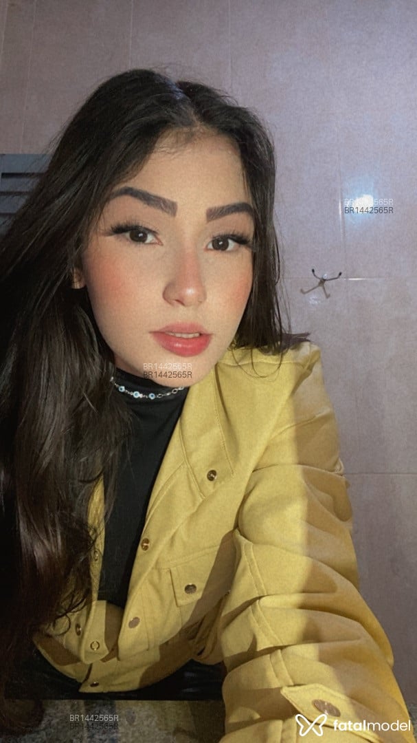 Acompanhante mulher com cabelo castanho de olhos castanhos em Brasília Acompanhante mulher com cabelo castanho de olhos castanhos em Brasília - Eduarda