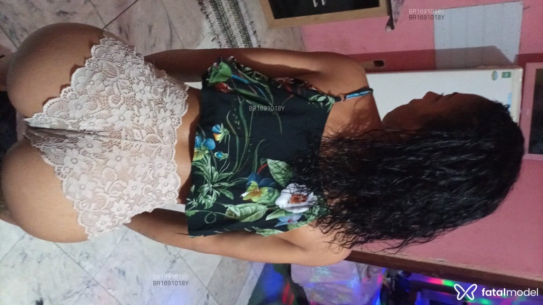 Acompanhante mulher com cabelo castanho de olhos castanhos - Duany Acompanhante mulher com cabelo castanho de olhos castanhos - Duany