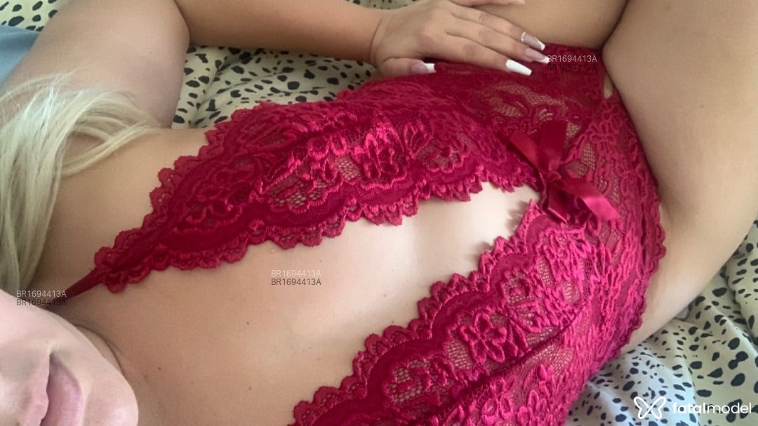 Acompanhante mulher loira (o) de olhos castanhos em Itajaí - Camila Biank