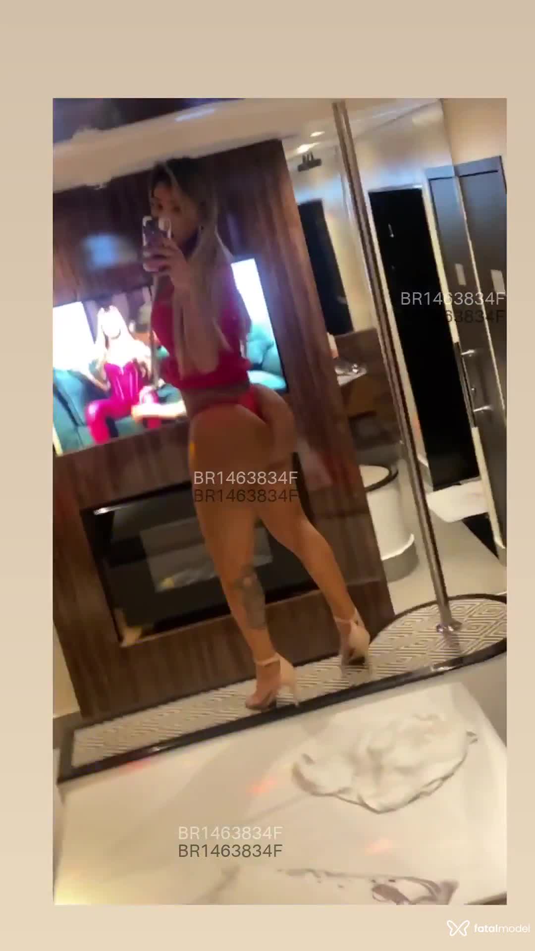 Acompanhante travesti loira (o) de olhos castanhos em Porto Alegre - Yanca Sales