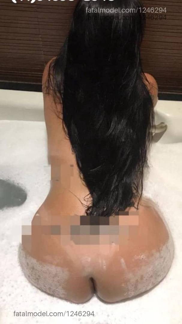 Acompanhante mulher morena (o) de olhos castanhos - Melissa