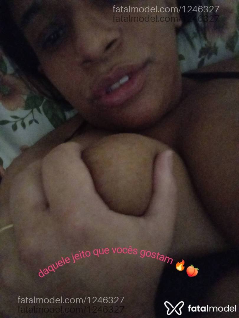 Acompanhante mulher com cabelo castanho de olhos pretos em Viamão - Yasmin