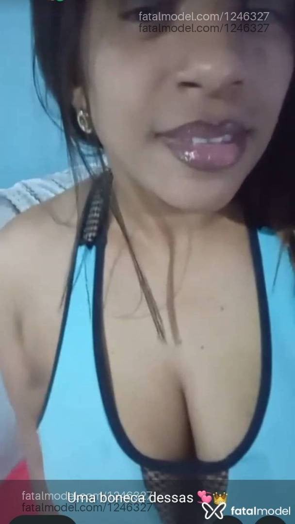 Acompanhante mulher com cabelo castanho de olhos pretos - Yasmin