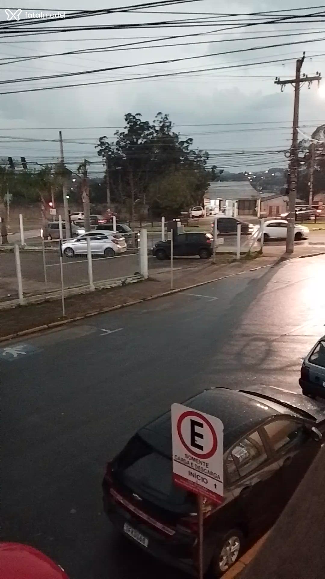 Acompanhante mulher com cabelo castanho de olhos pretos - Yasmin