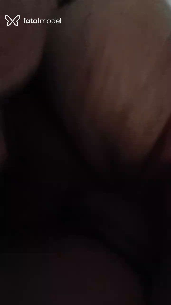 Acompanhante mulher com cabelo castanho de olhos pretos - Yasmin