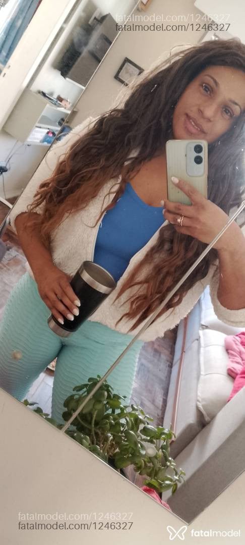 Acompanhante mulher com cabelo castanho de olhos pretos em Porto Alegre - Yasmin