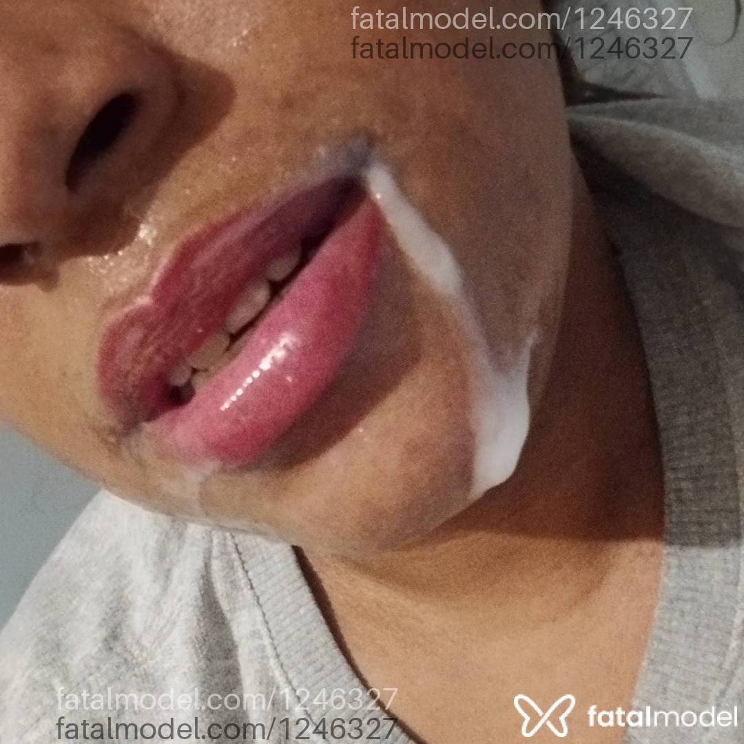 Acompanhante mulher com cabelo castanho de olhos pretos em Porto Alegre - Yasmin
