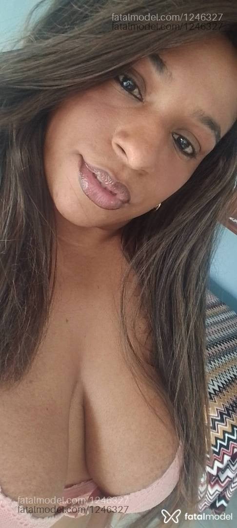 Acompanhante mulher com cabelo castanho de olhos pretos - Yasmin
