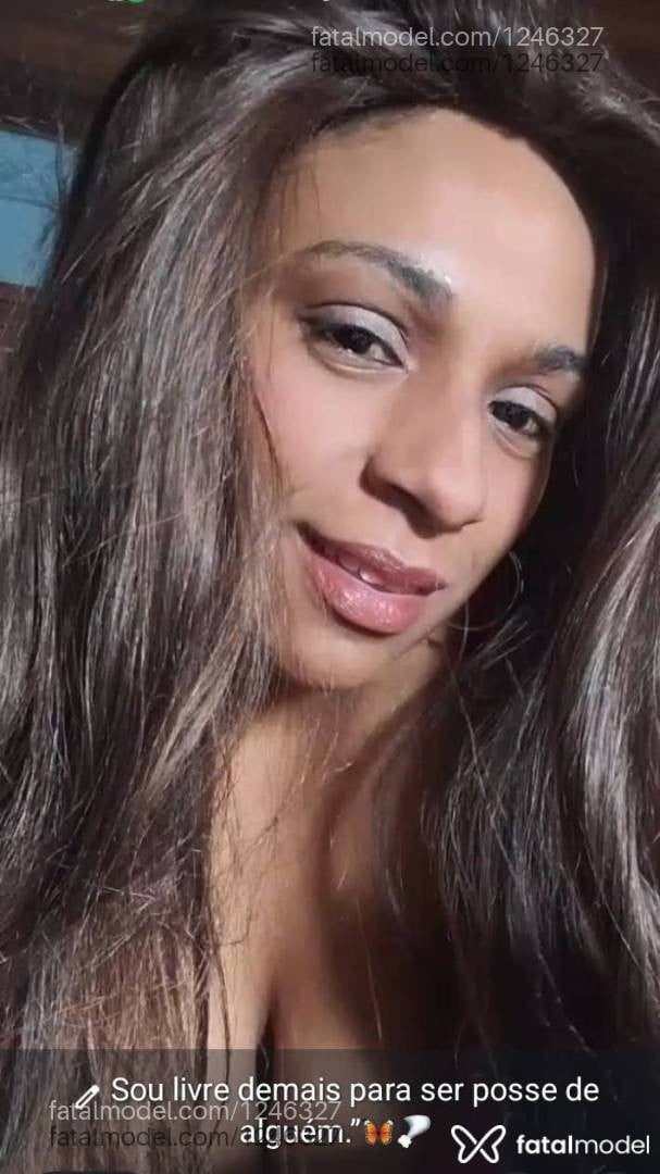 Acompanhante mulher com cabelo castanho de olhos pretos - Yasmin
