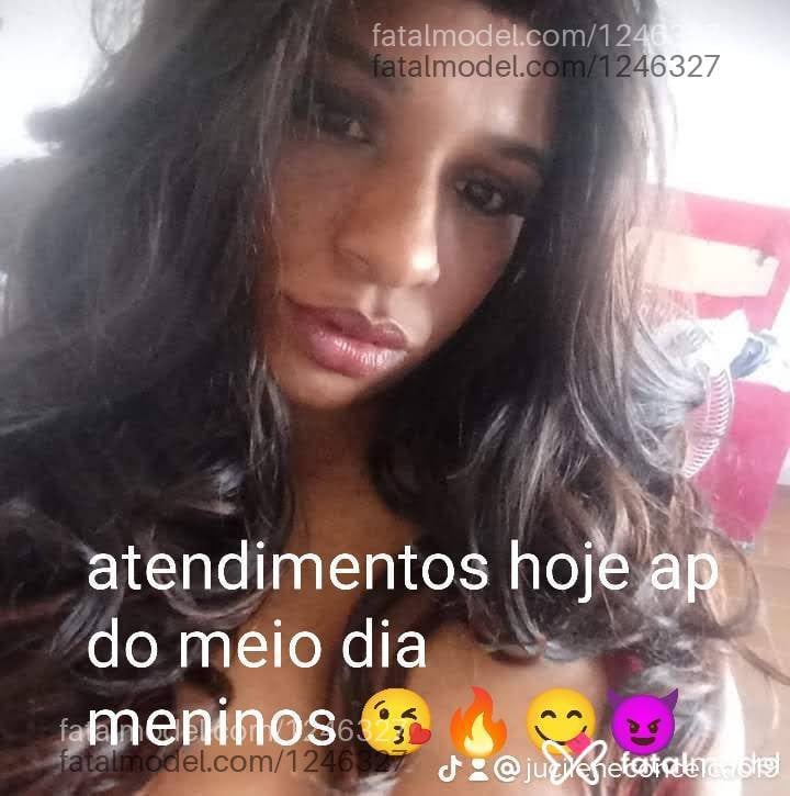 Acompanhante mulher com cabelo castanho de olhos pretos em Viamão - Yasmin