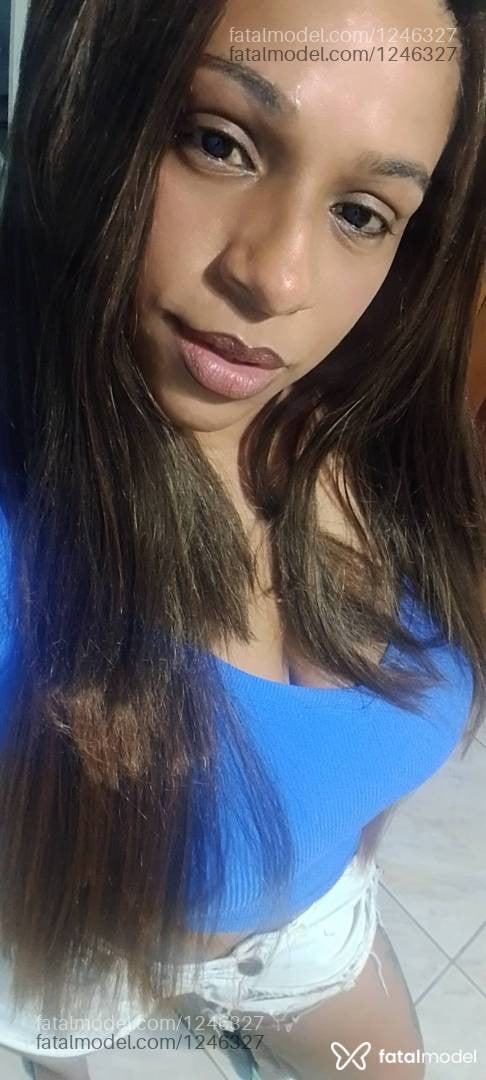 Acompanhante mulher com cabelo castanho de olhos pretos em Viamão - Yasmin