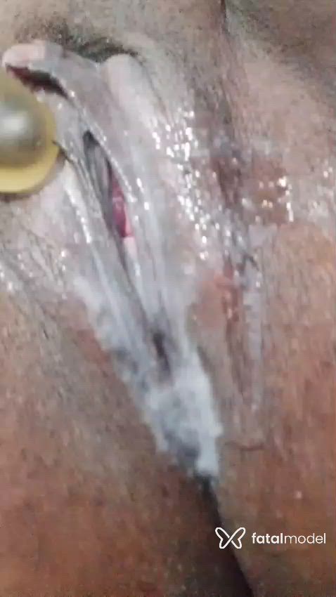 Acompanhante mulher com cabelo castanho de olhos pretos - Yasmin