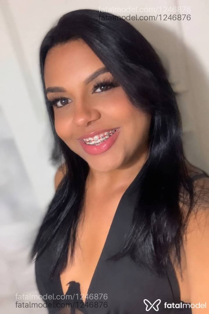 Acompanhante mulher trans morena (o) de olhos castanhos - Nicole Almeida