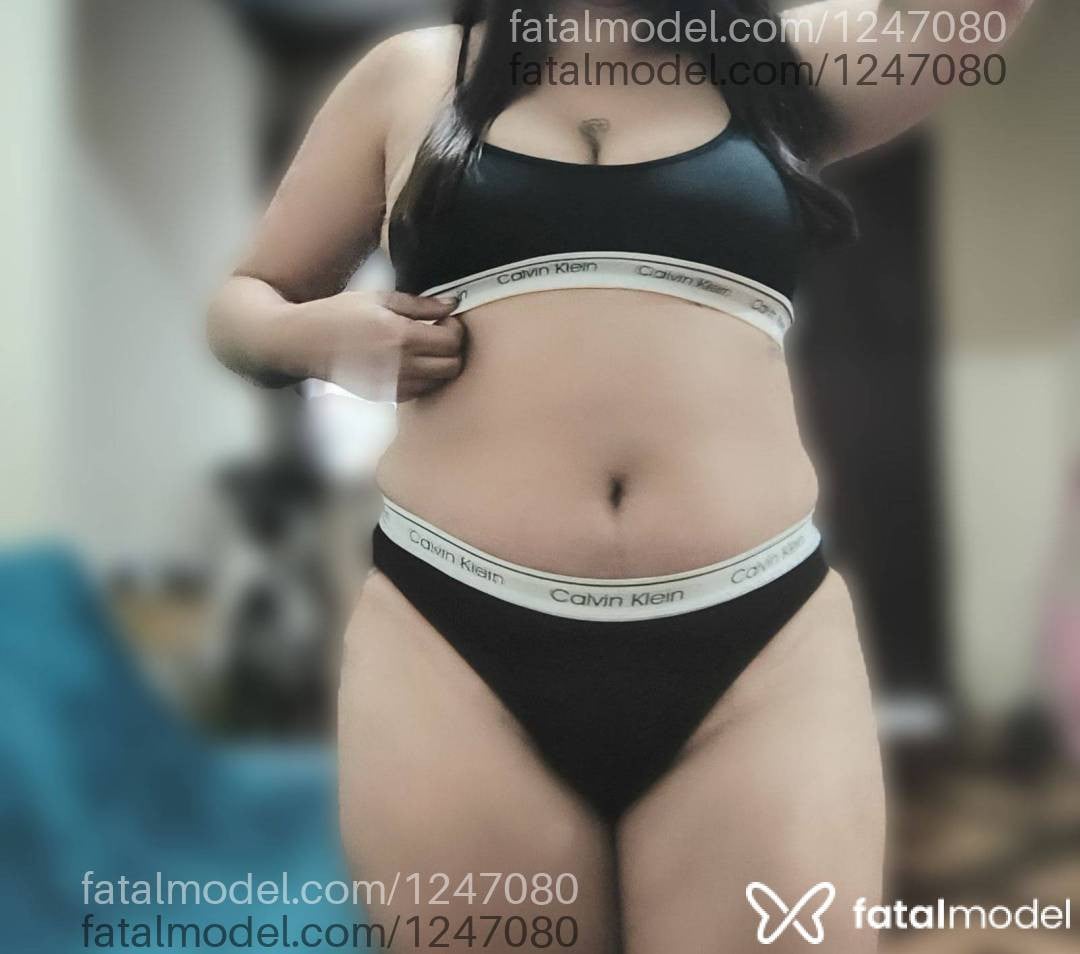 Acompanhante mulher com cabelo castanho de olhos castanhos em Pelotas - Dandarah