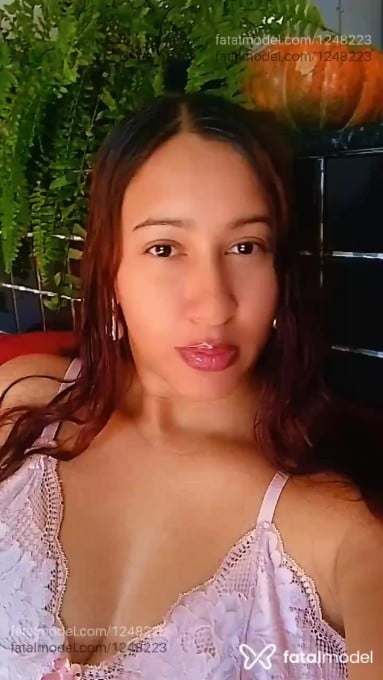 Acompanhante mulher ruiva (o) de olhos castanhos em Patos de Minas Acompanhante mulher ruiva (o) de olhos castanhos em Patos de Minas - Letícia
