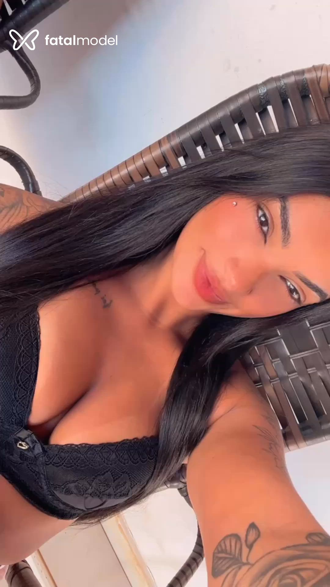 Acompanhante mulher morena (o) de olhos castanhos em Mineiros Acompanhante mulher morena (o) de olhos castanhos em Mineiros - Andressa Vaz