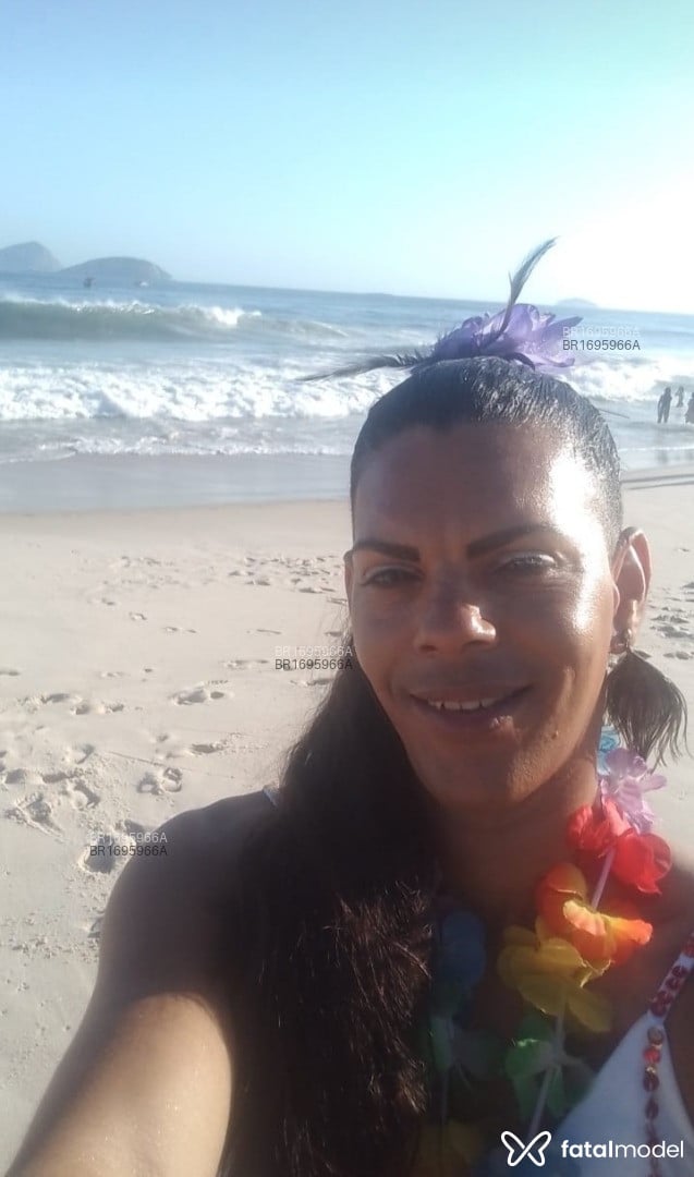 Acompanhante homem trans com cabelo castanho de olhos castanhos em Nova Iguaçu - Vanessa