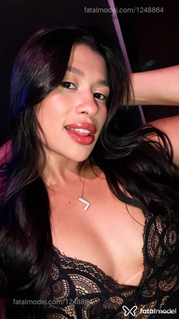 Acompanhante mulher morena (o) de olhos castanhos - Laura
