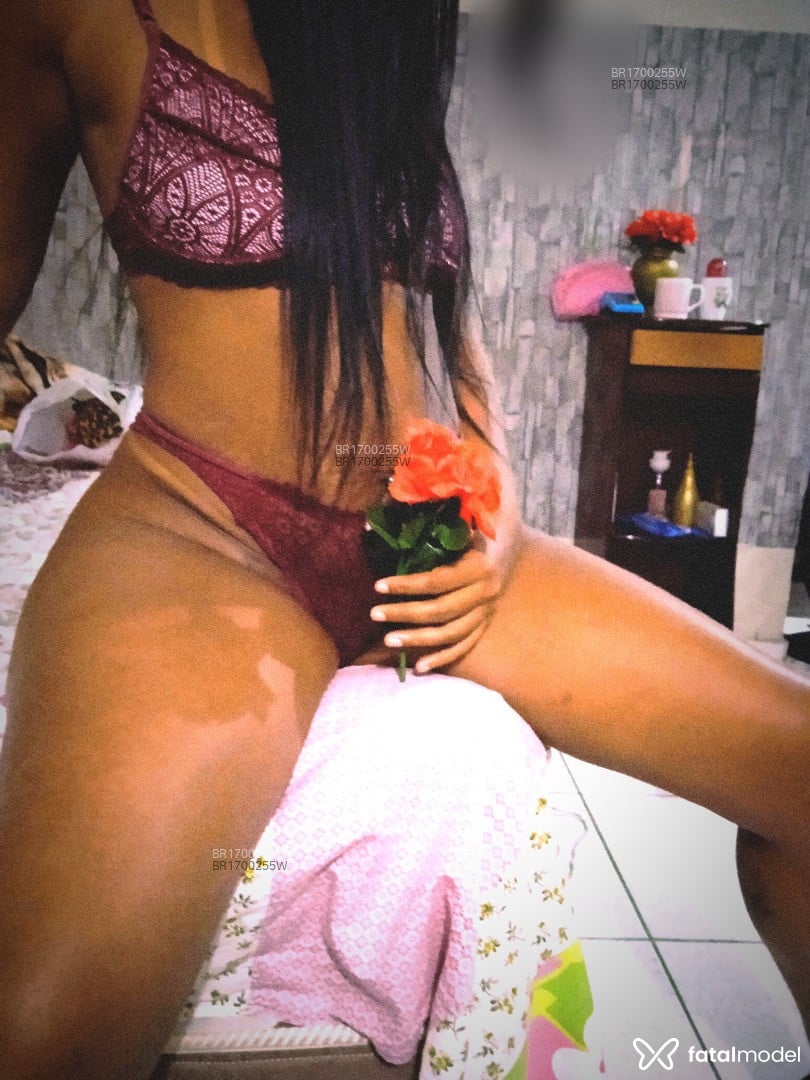 Acompanhante mulher morena (o) de olhos pretos em Petrópolis - Jeniffer Lauss