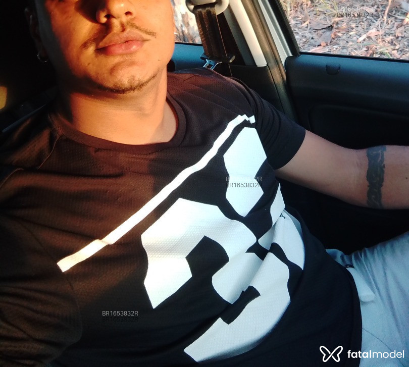 Acompanhante homem morena (o) de olhos pretos - Melk Vitor