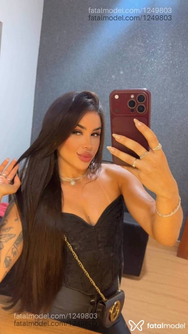 Acompanhante mulher ruiva (o) de olhos castanhos - Dudaa